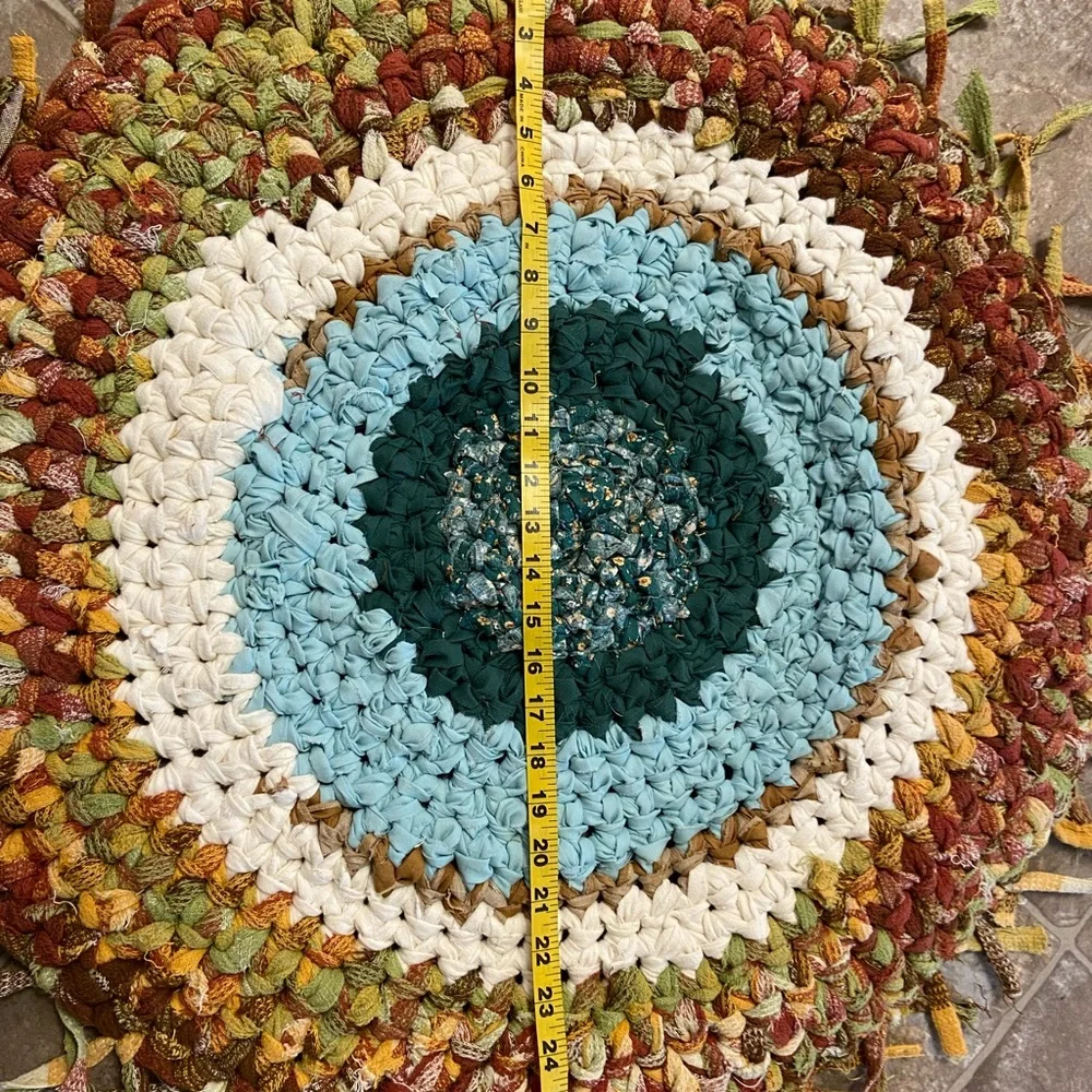 Handcrafted 27” Round Amish Knot Rug 100% upcycled Cotton